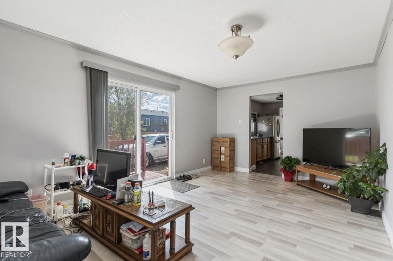 5409 45 ST - Image 8