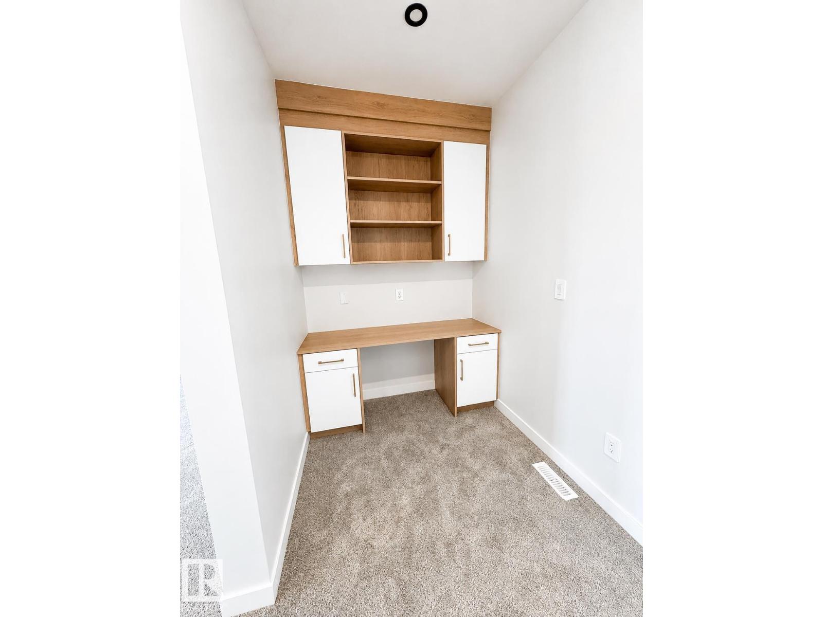 22 MEADOWGROVE LD - 17