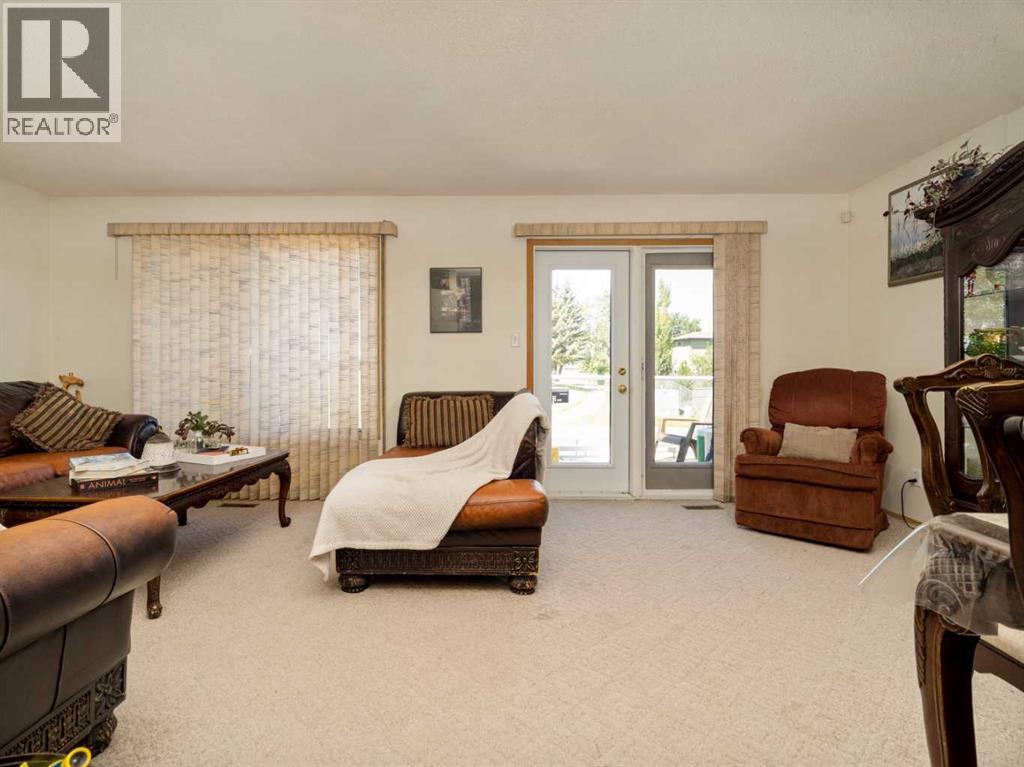 2501 24 Street - 23