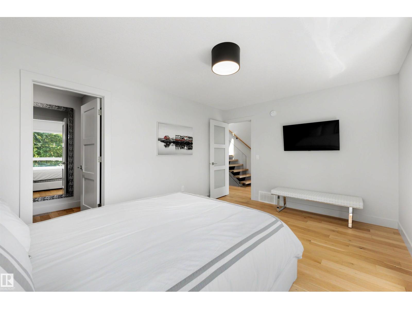 7814 142 ST NW - 31