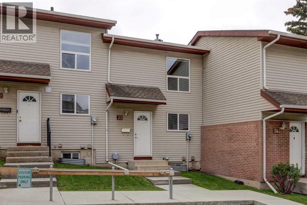 Property for sale at 33, 64 Whitnel Court NE