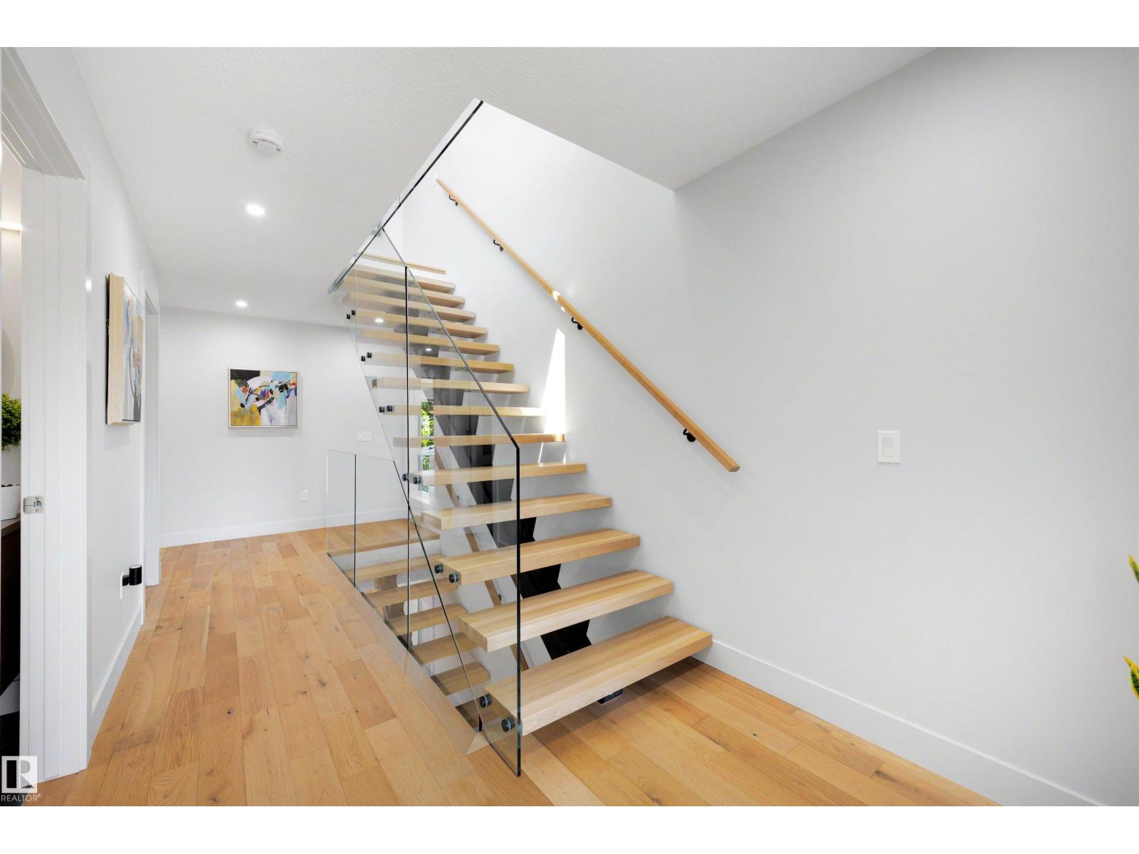 7814 142 ST NW - 35
