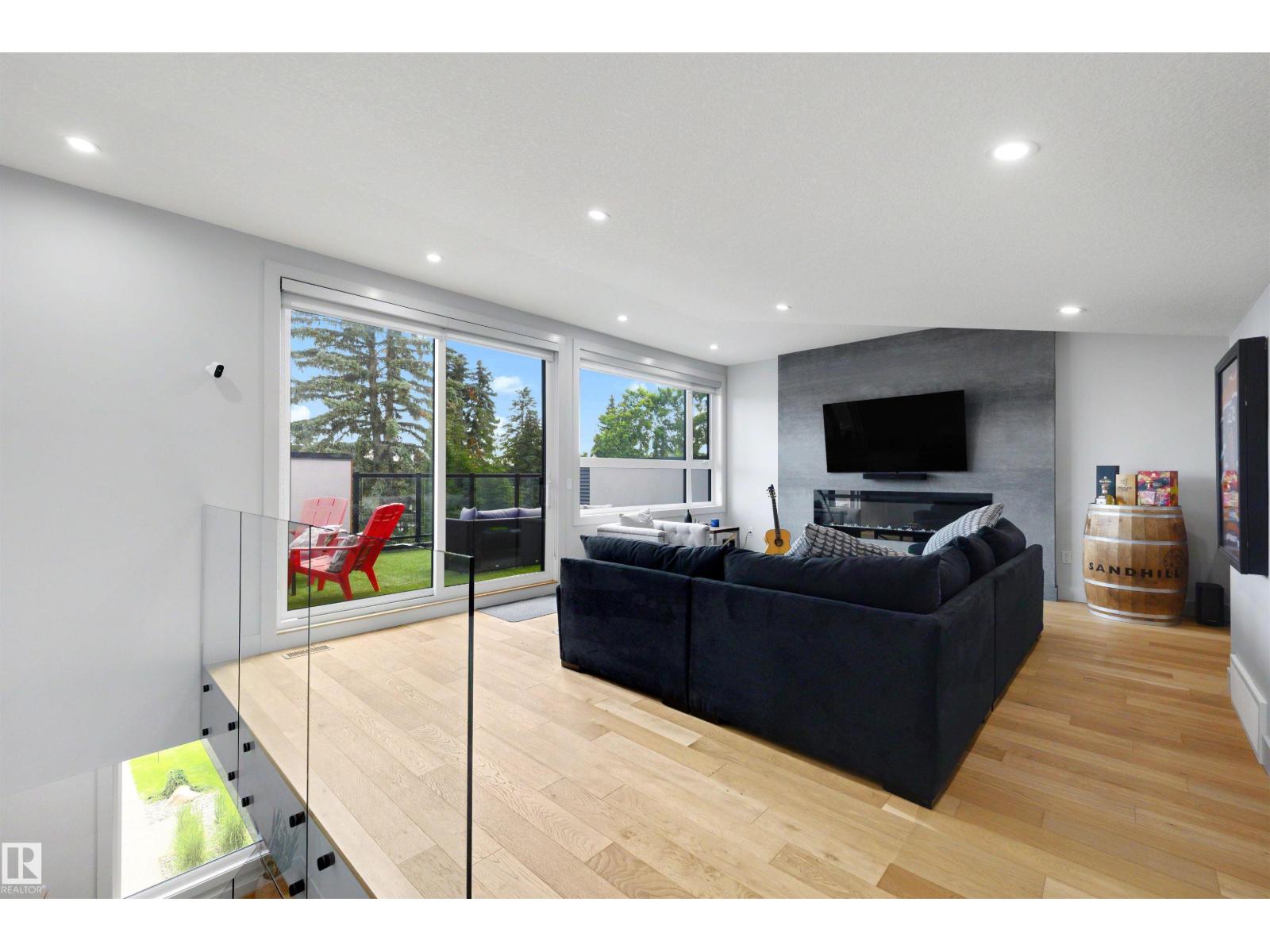 7814 142 ST NW - Image 37
