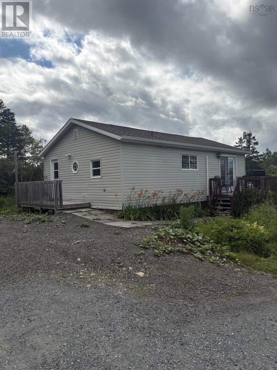 4367 Highway 105 Highway