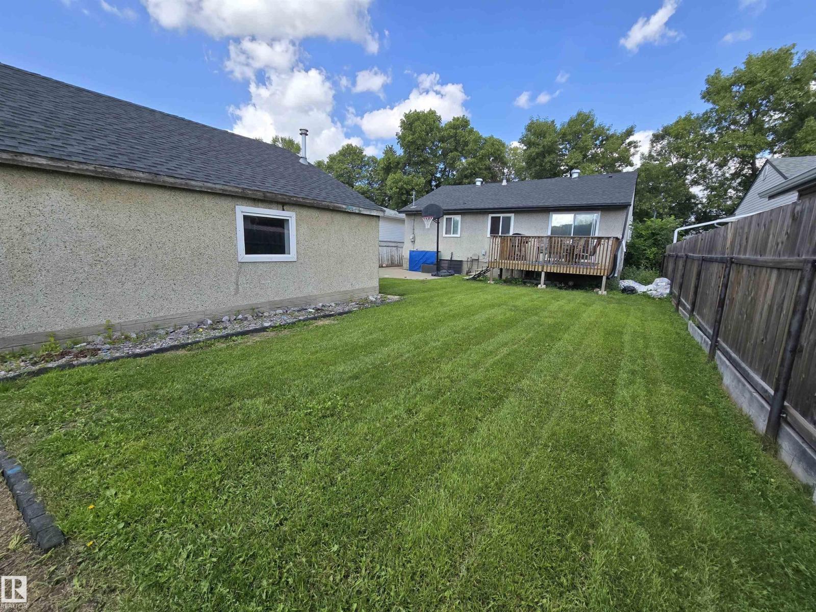 4033 117 AV NW - 5