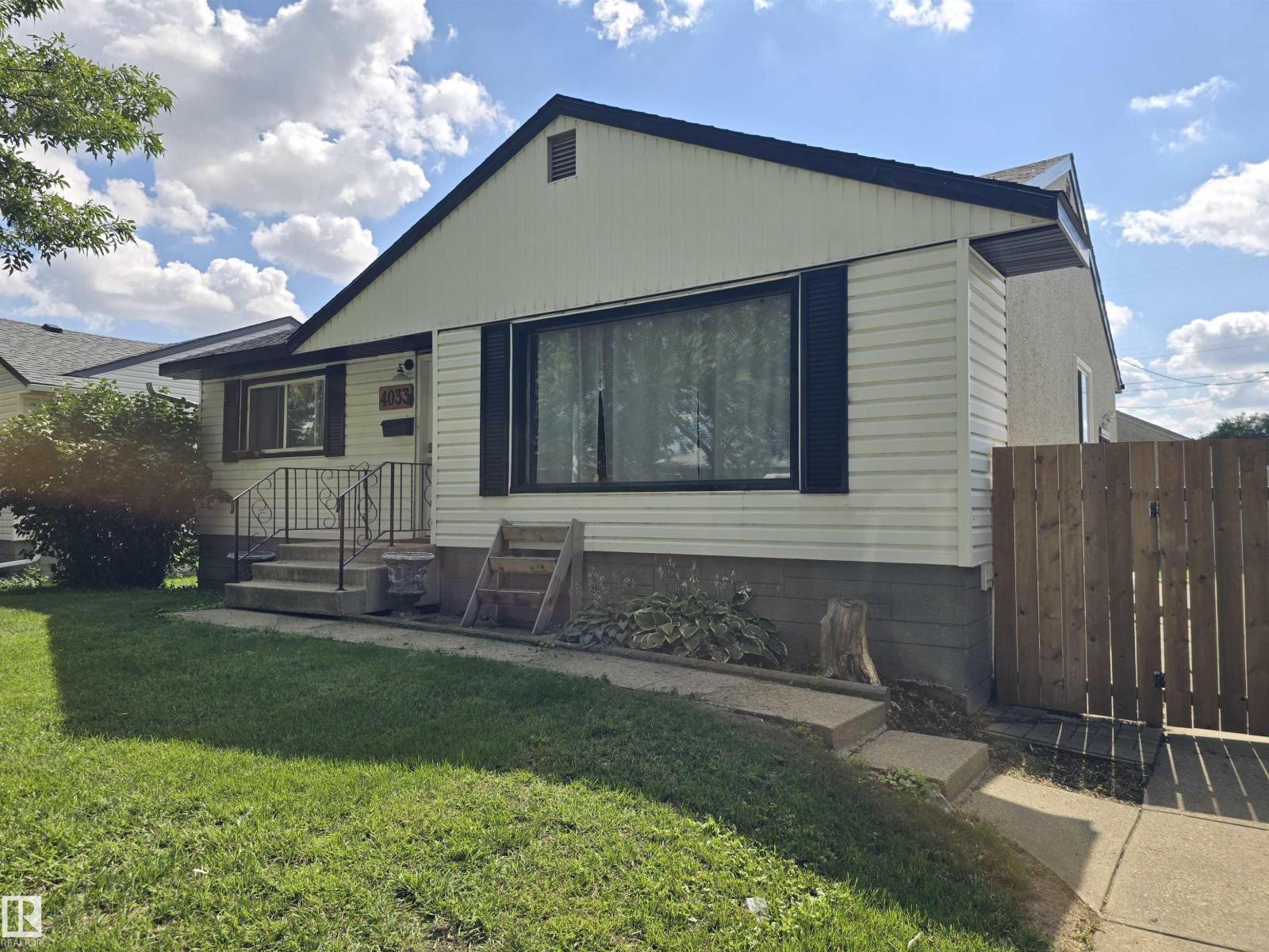 4033 117 AV NW - 2