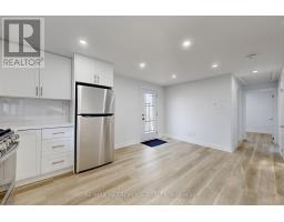 Upper - 85 Primula Crescent, Toronto, ON M9L1J9 Photo 9