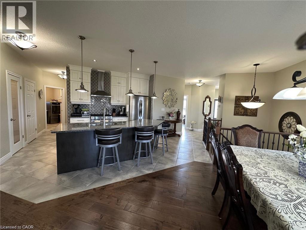 64 ENGLISH Crescent - 5