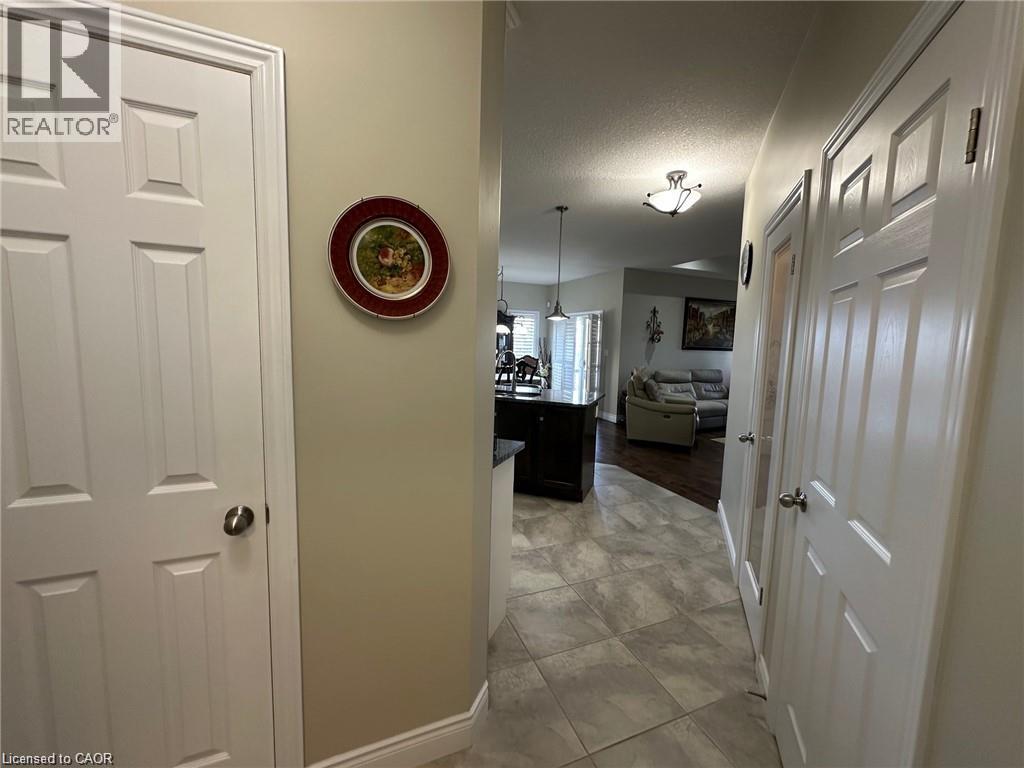 64 ENGLISH Crescent - Image 11