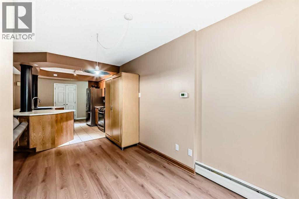 #208 659 4 Avenue NE - 17