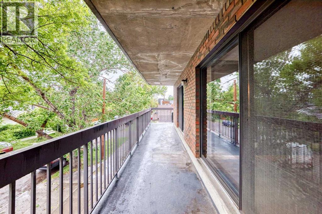 #208 659 4 Avenue NE - 23