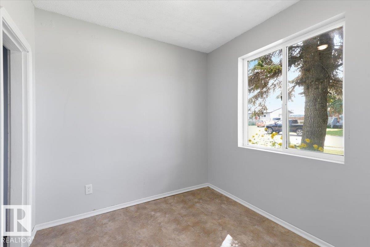 5032 & 5036 53 Ave - Image 11