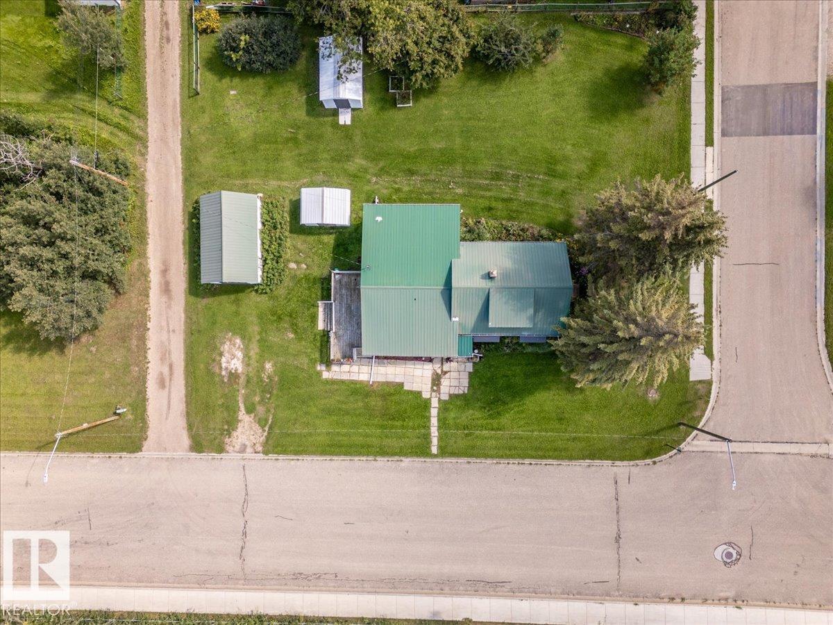 5032 & 5036 53 Ave - Image 25