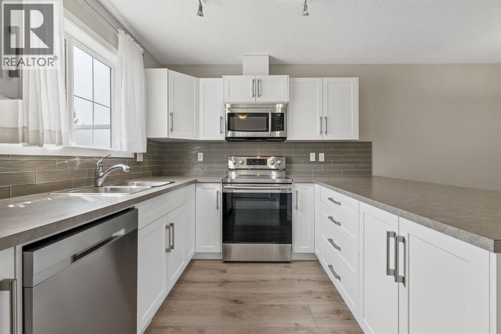 268 Sunset Road, Sunset Ridge, Cochrane photo 4