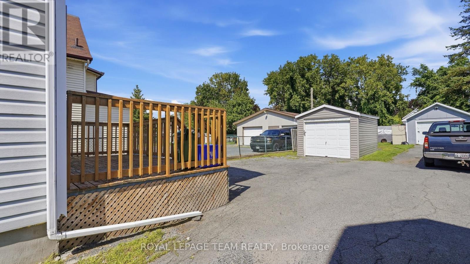 20 1/2 LAWRENCE AVENUE - Image 17