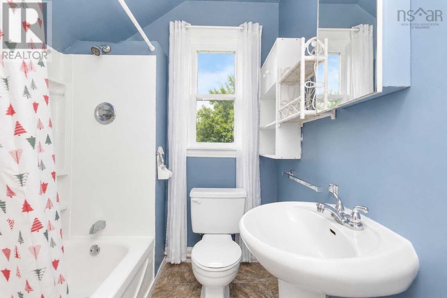 173 Cabot Street - 21