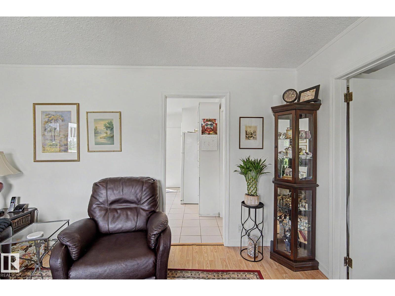 9706 159 ST NW - Image 11