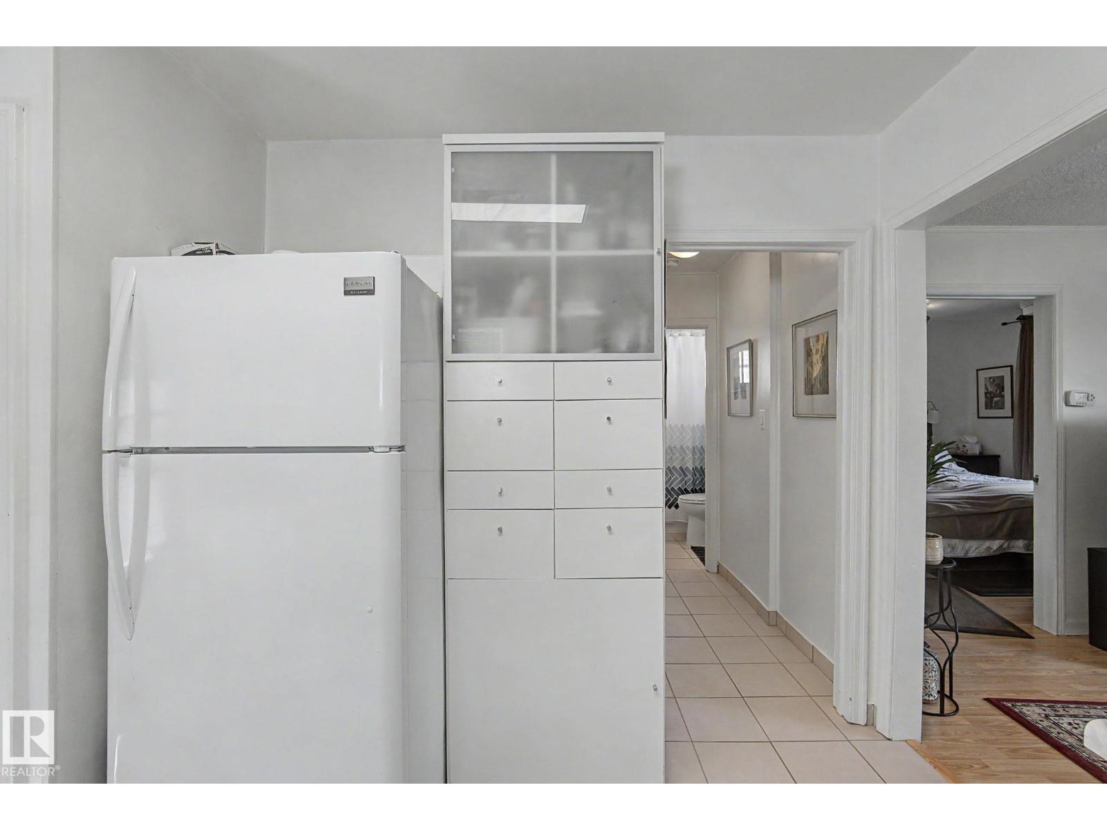 9706 159 ST NW - Image 17
