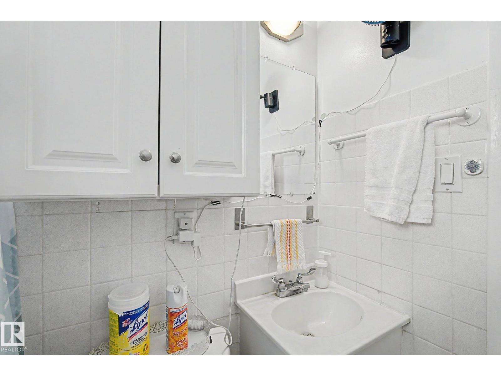 9706 159 ST NW - Image 25