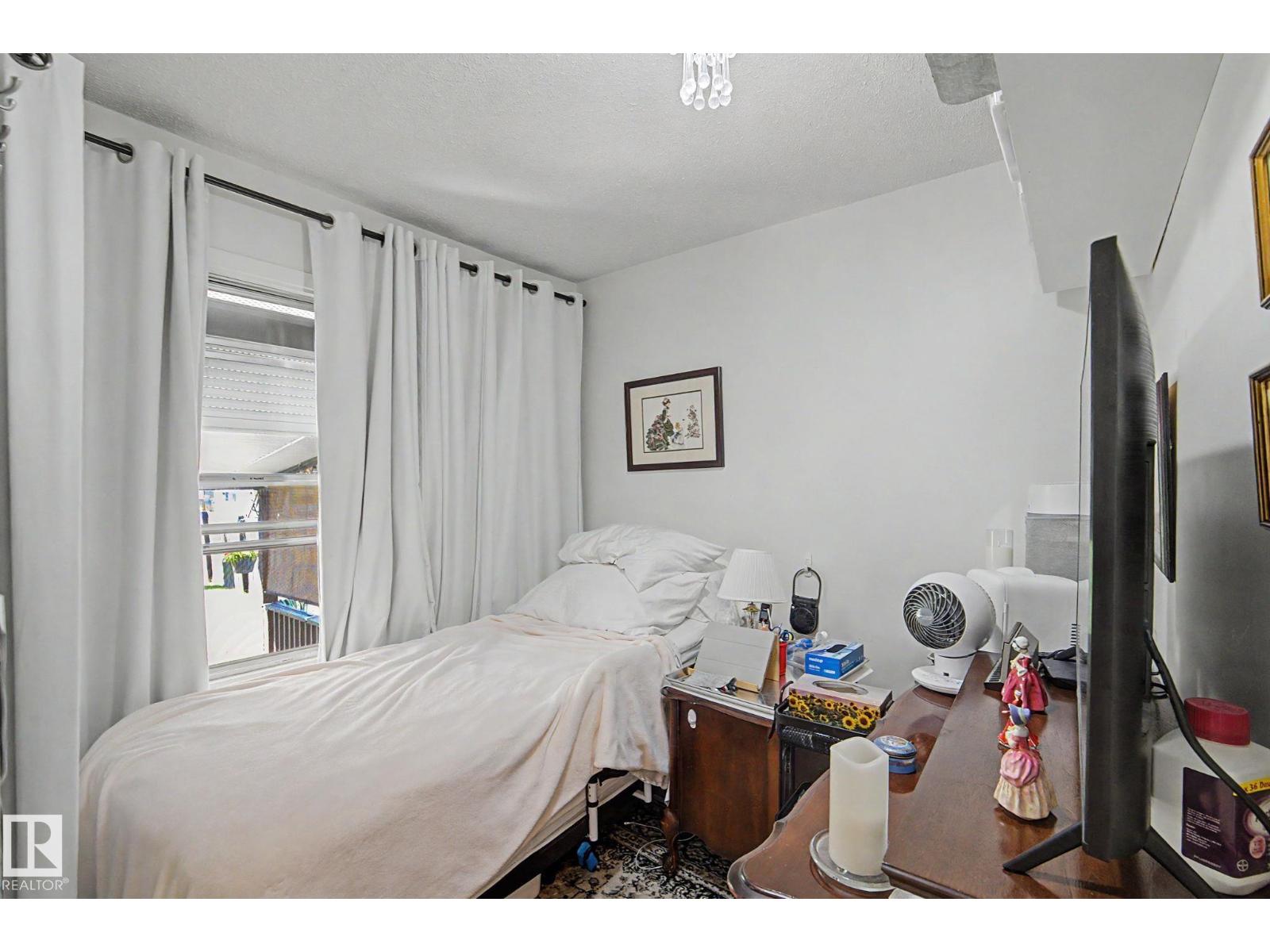 9706 159 ST NW - Image 26