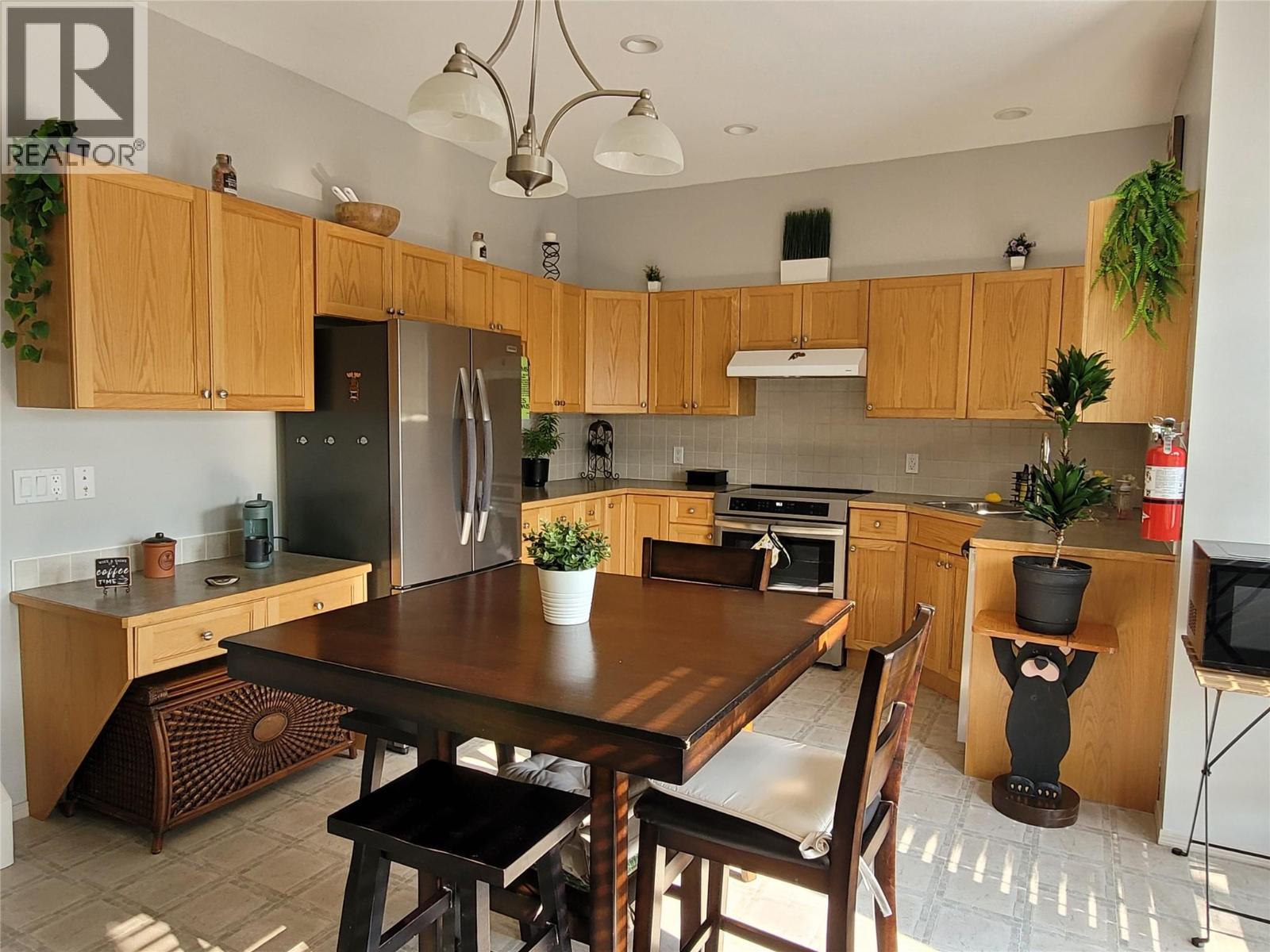 619 10th Avenue - Image 16