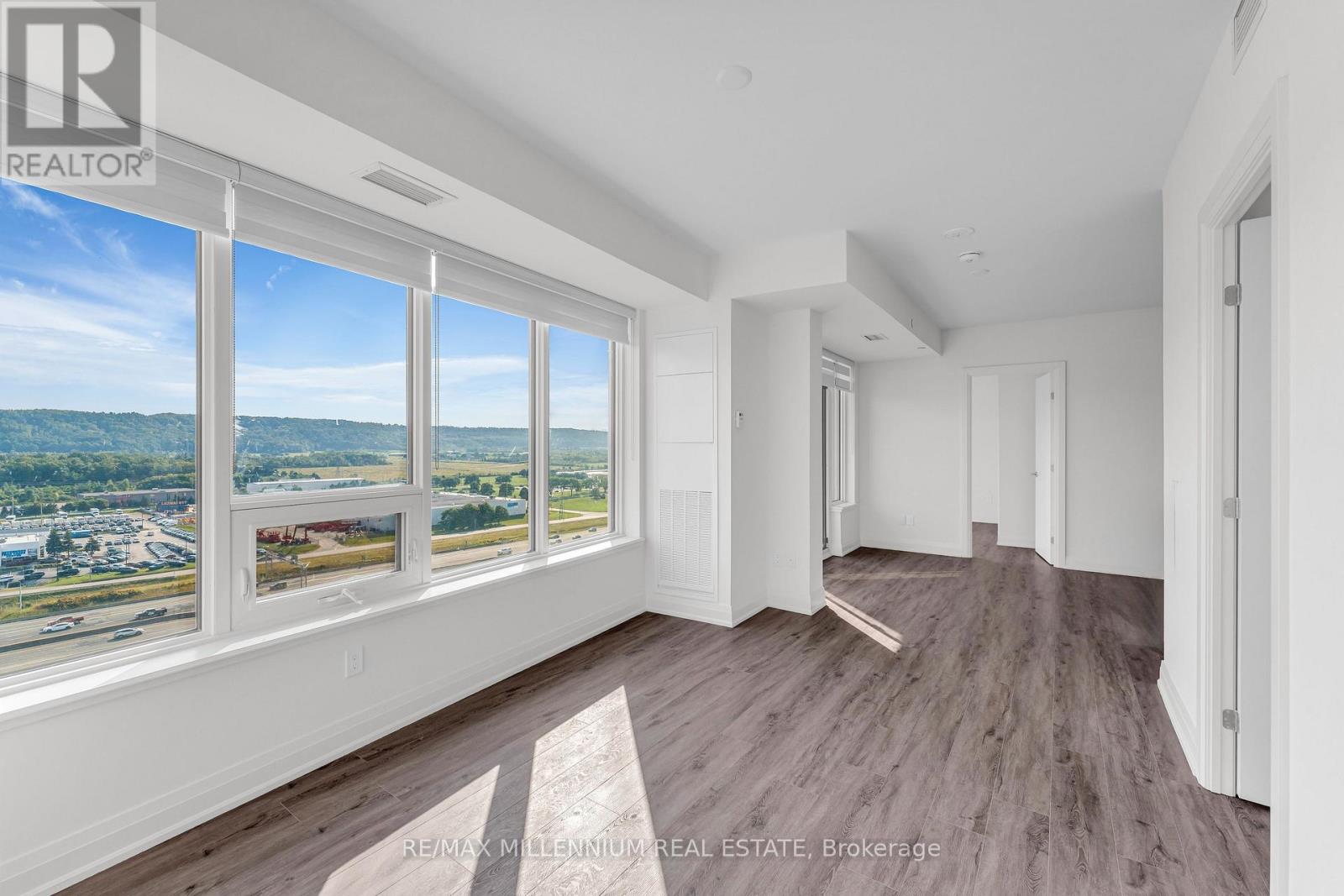 #1011 385 WINSTON ROAD - 13