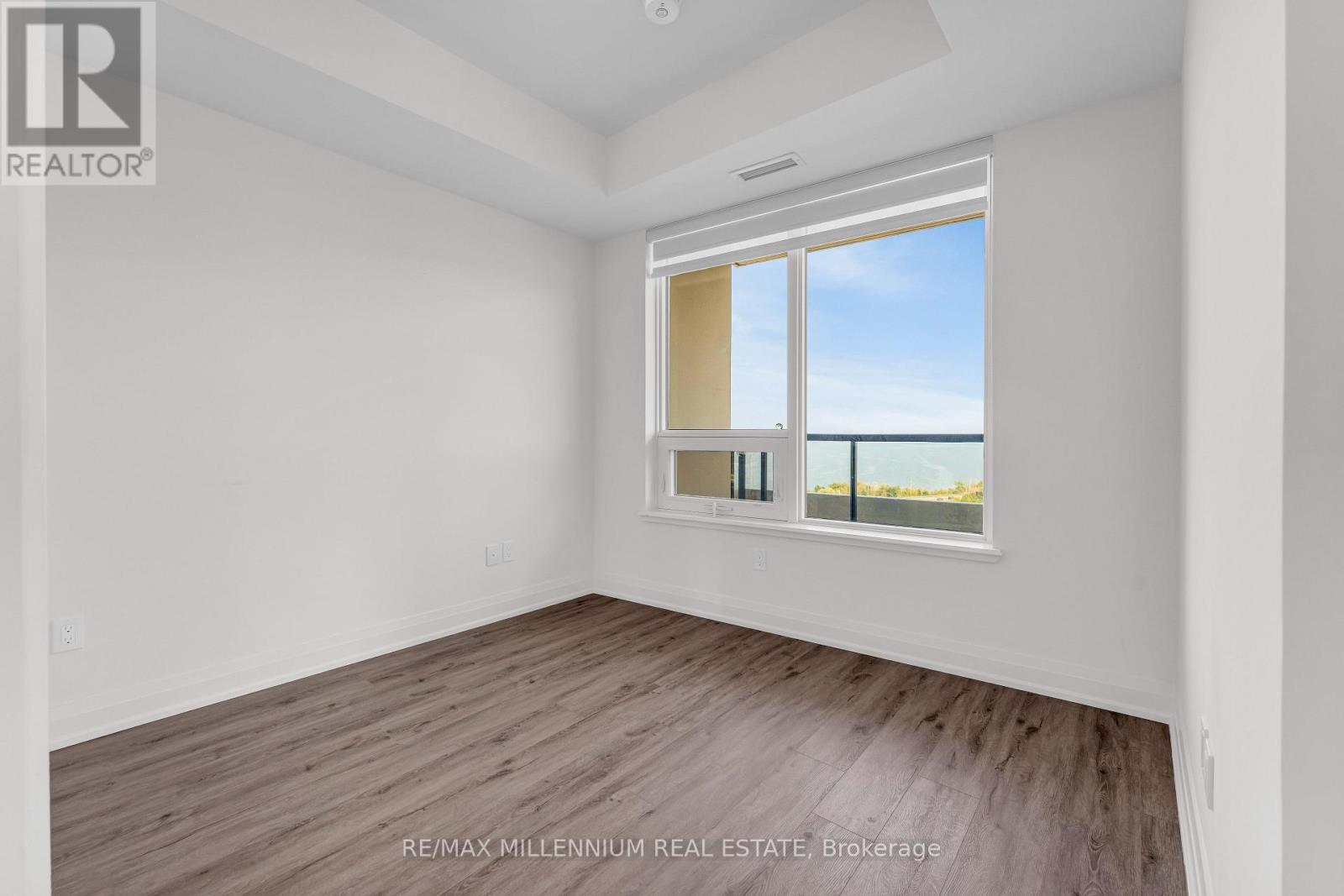 #1011 385 WINSTON ROAD - 24