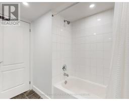 1005 - 212 Eglinton Avenue, Toronto, ON M4P1K4 Photo 19