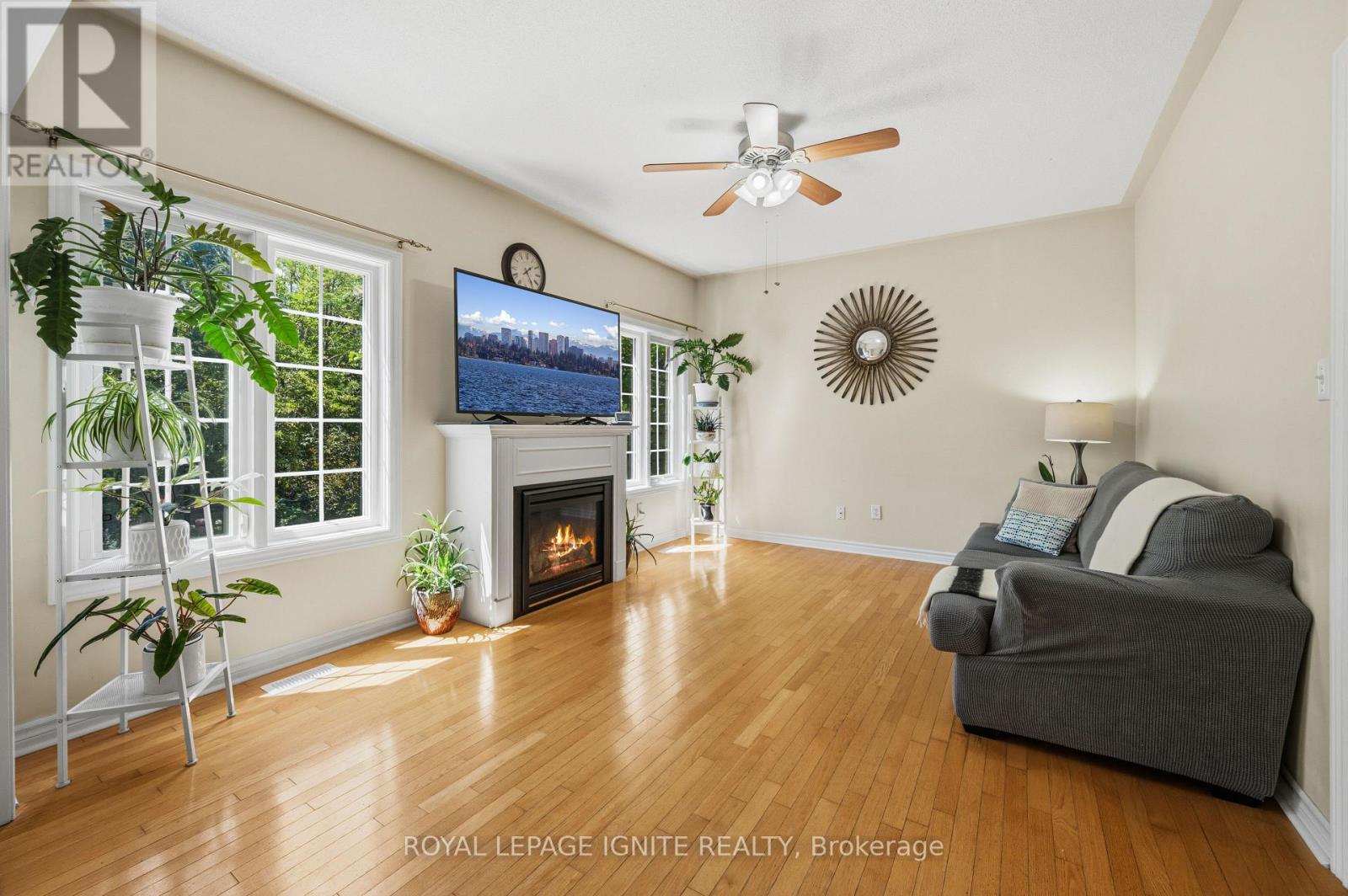 90 SIR JACOBS CRESCENT - 10