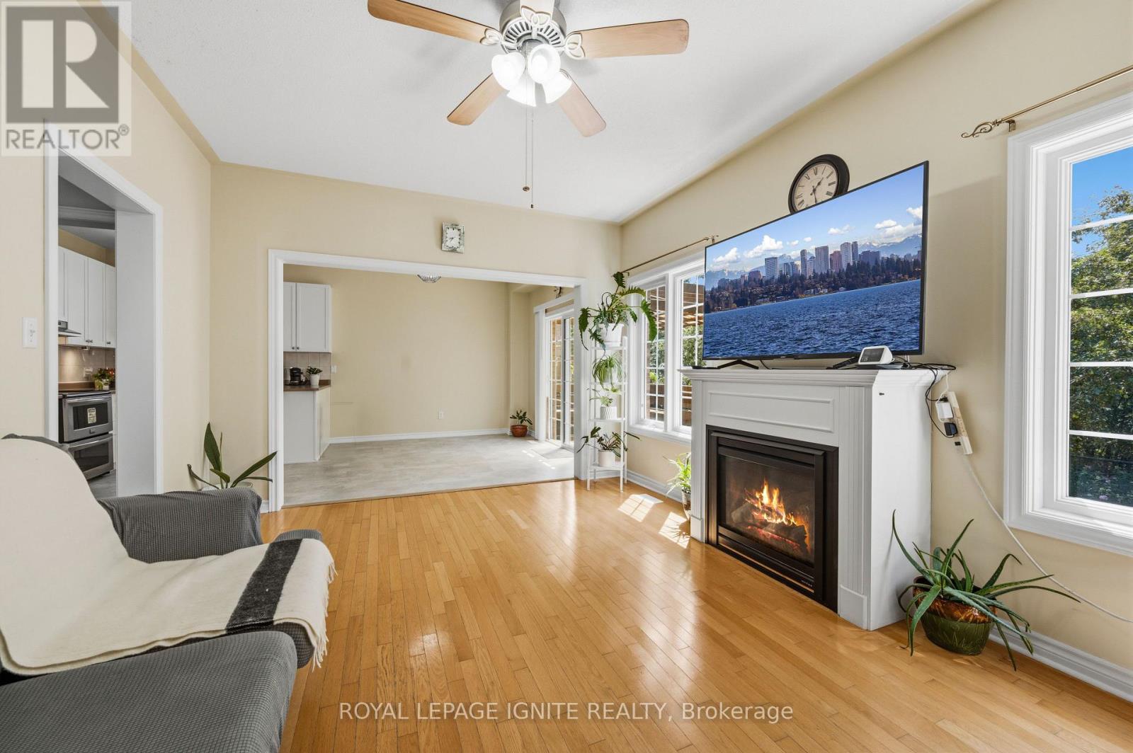 90 SIR JACOBS CRESCENT - 13