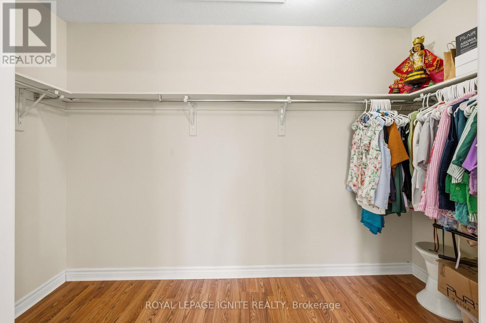 90 SIR JACOBS CRESCENT - 28