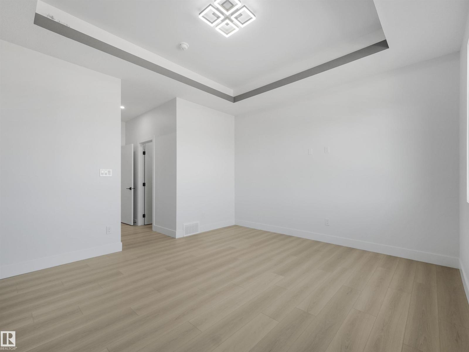 760 32 Street SW - 43