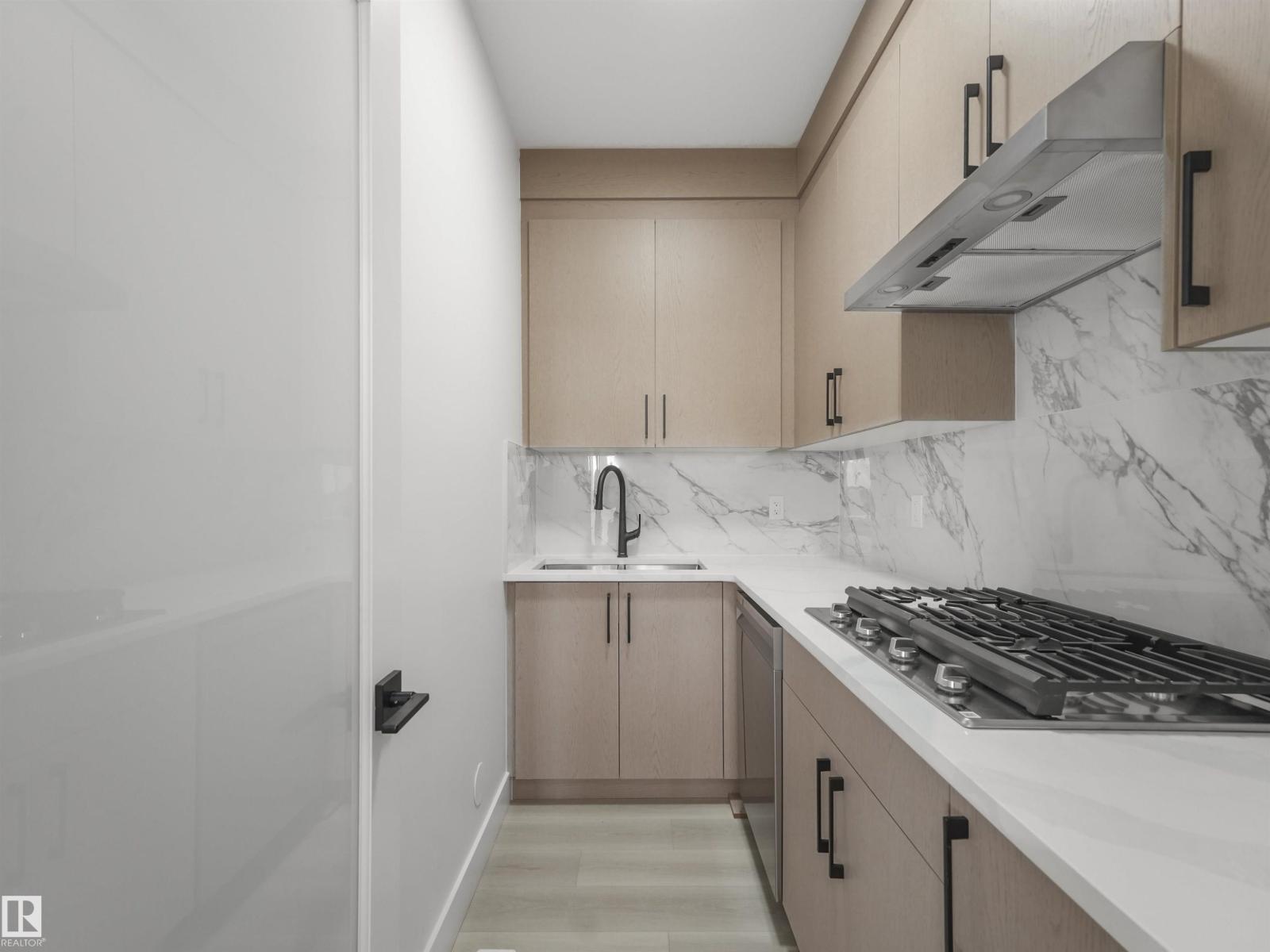 760 32 Street SW - 10