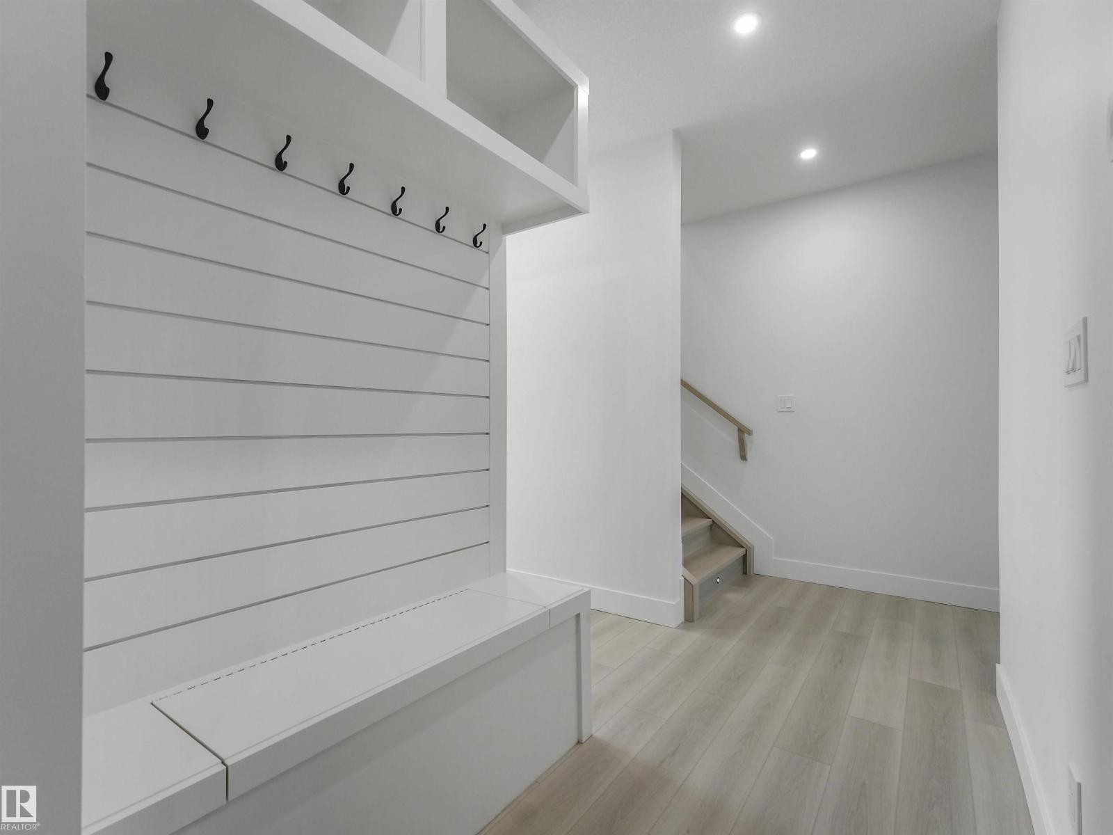 760 32 Street SW - 21