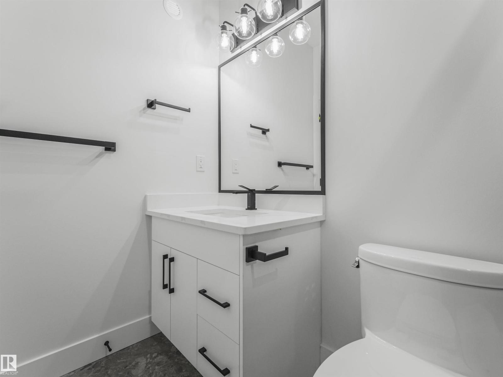 760 32 Street SW - 26