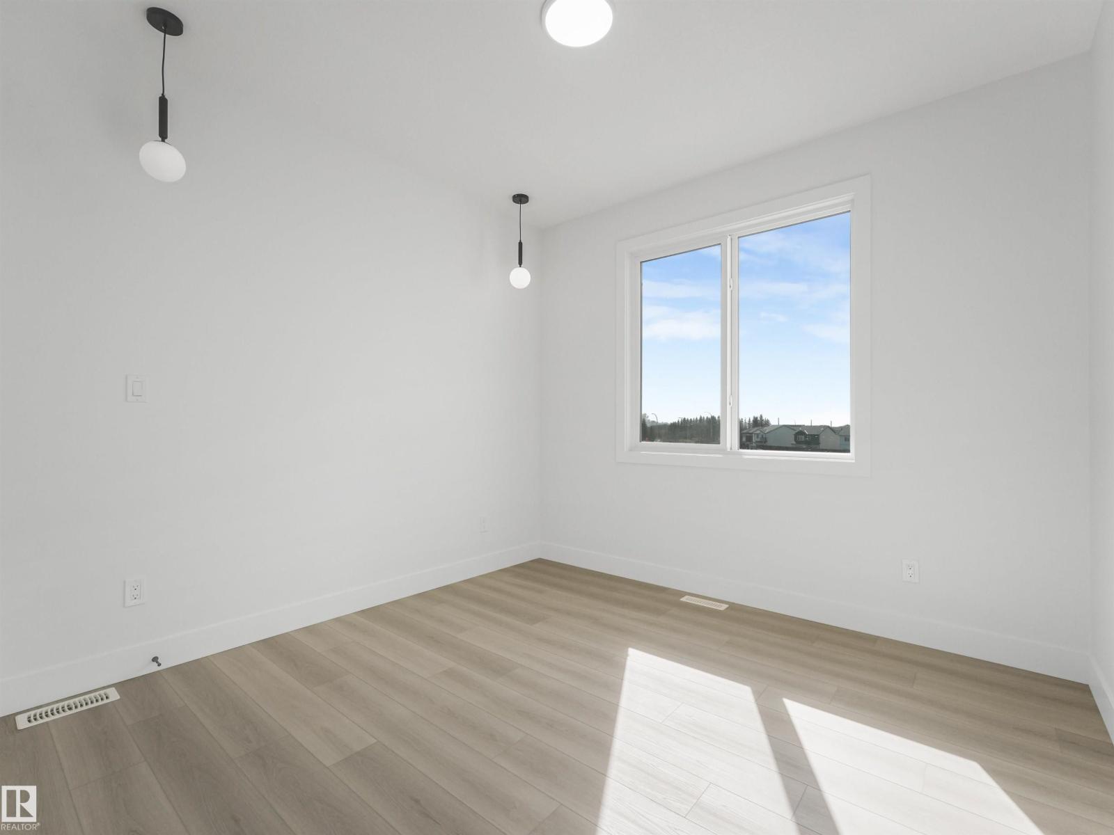 760 32 Street SW - 33