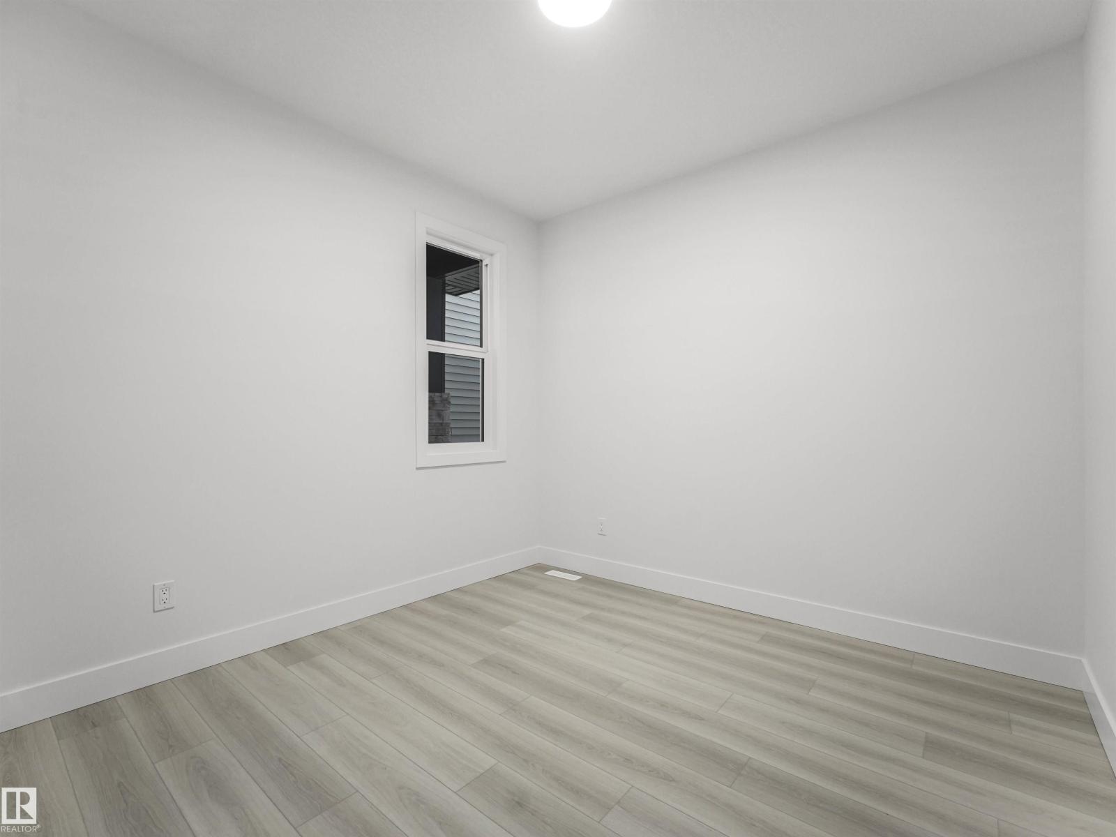 760 32 Street SW - 19