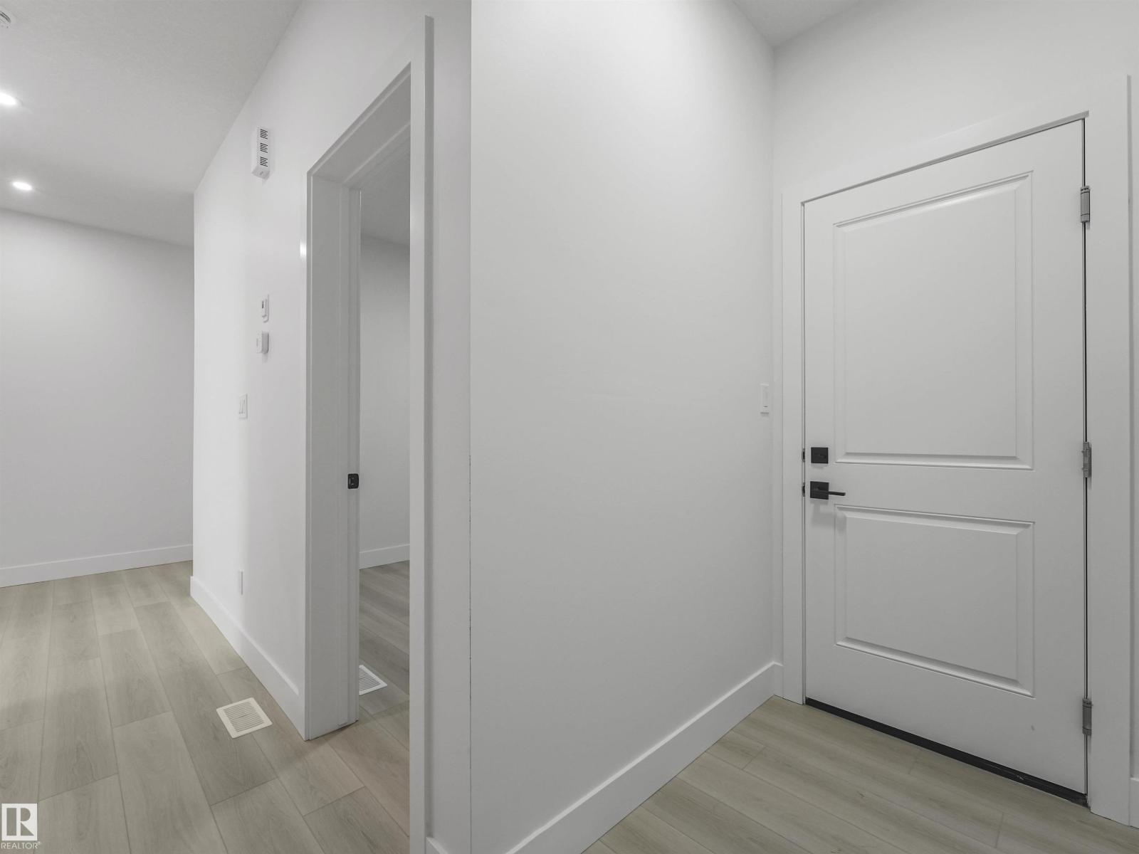 760 32 Street SW - 22