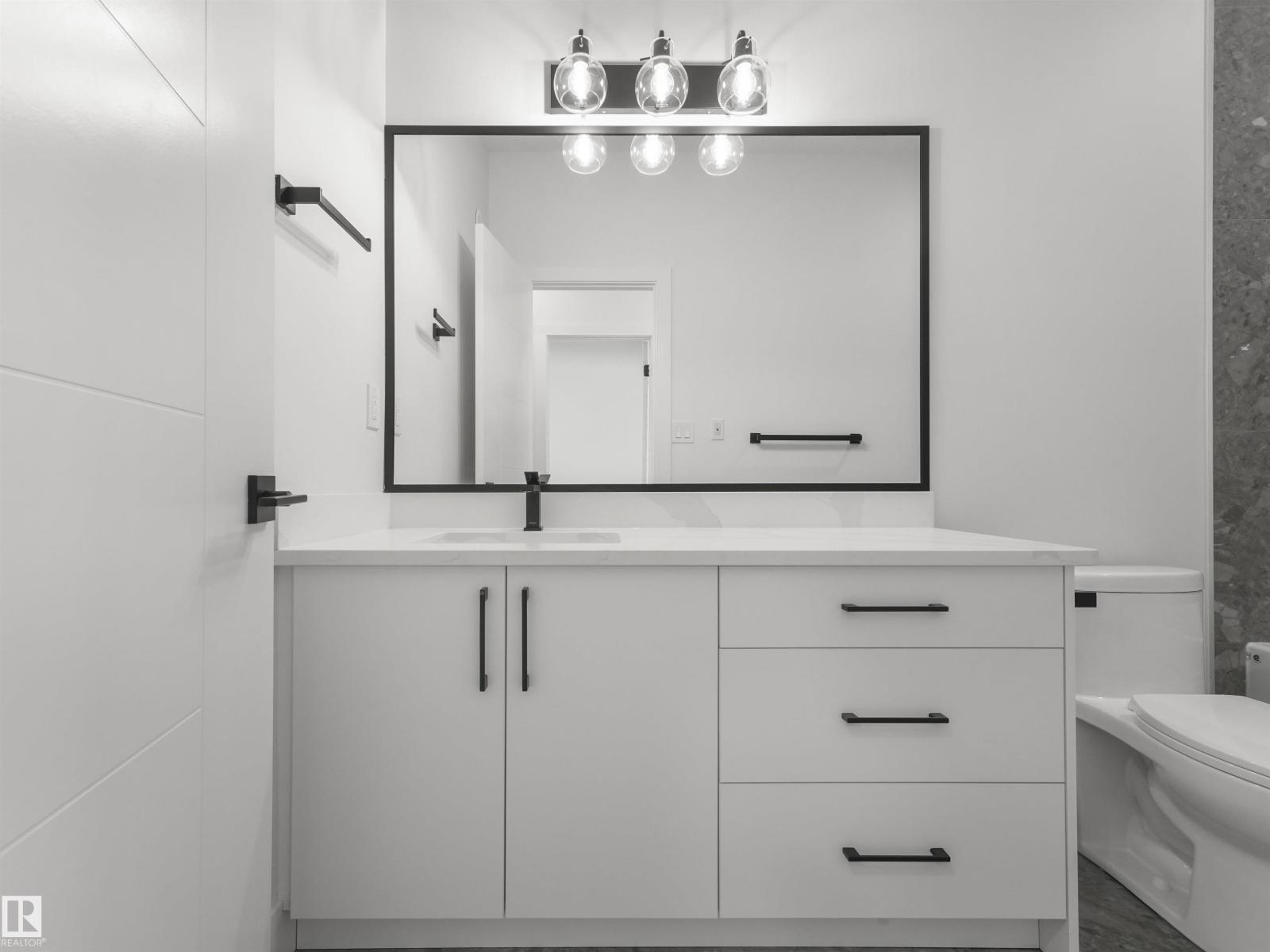 760 32 Street SW - 38