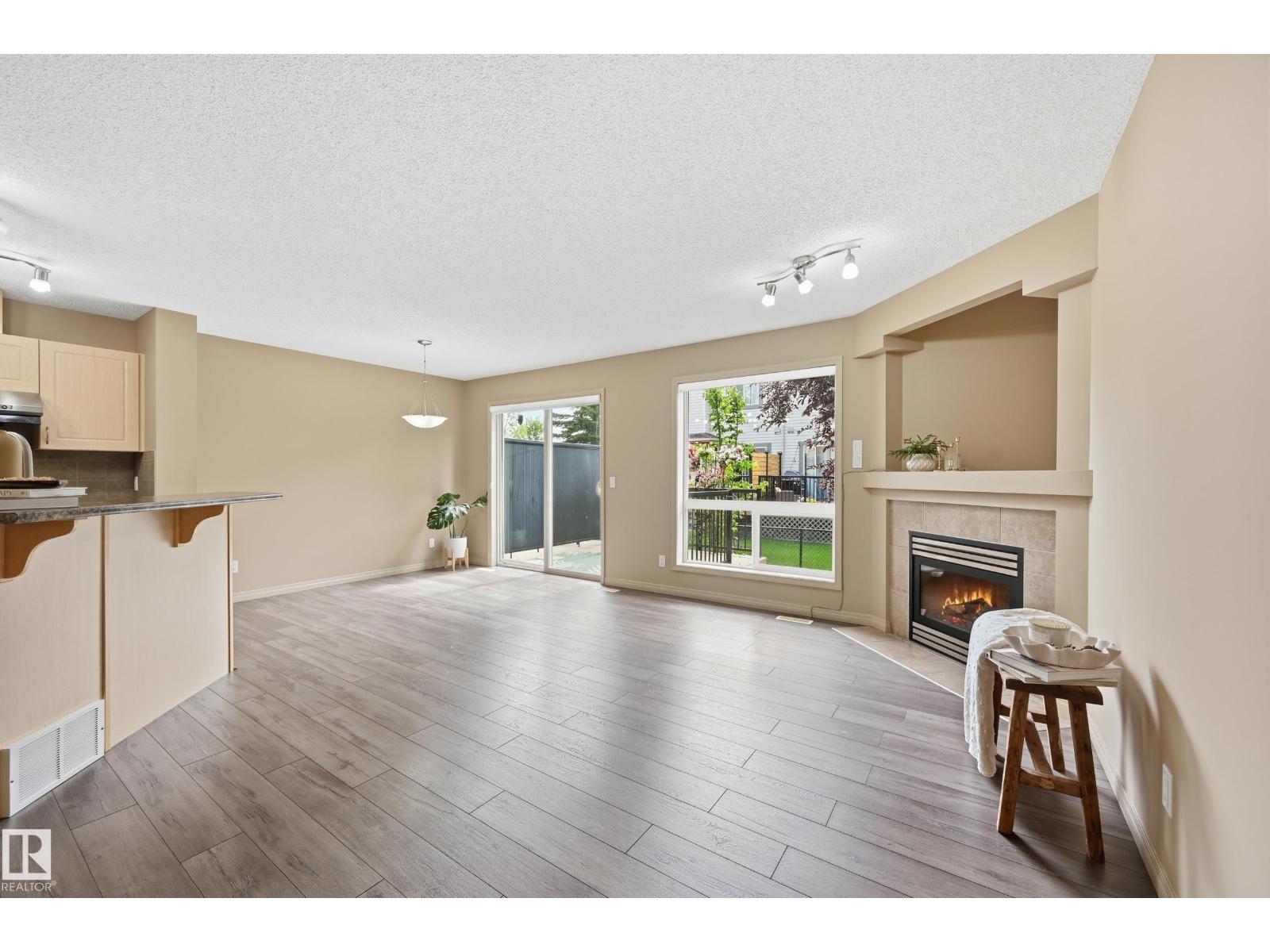#60 1128 156 ST NW - 7