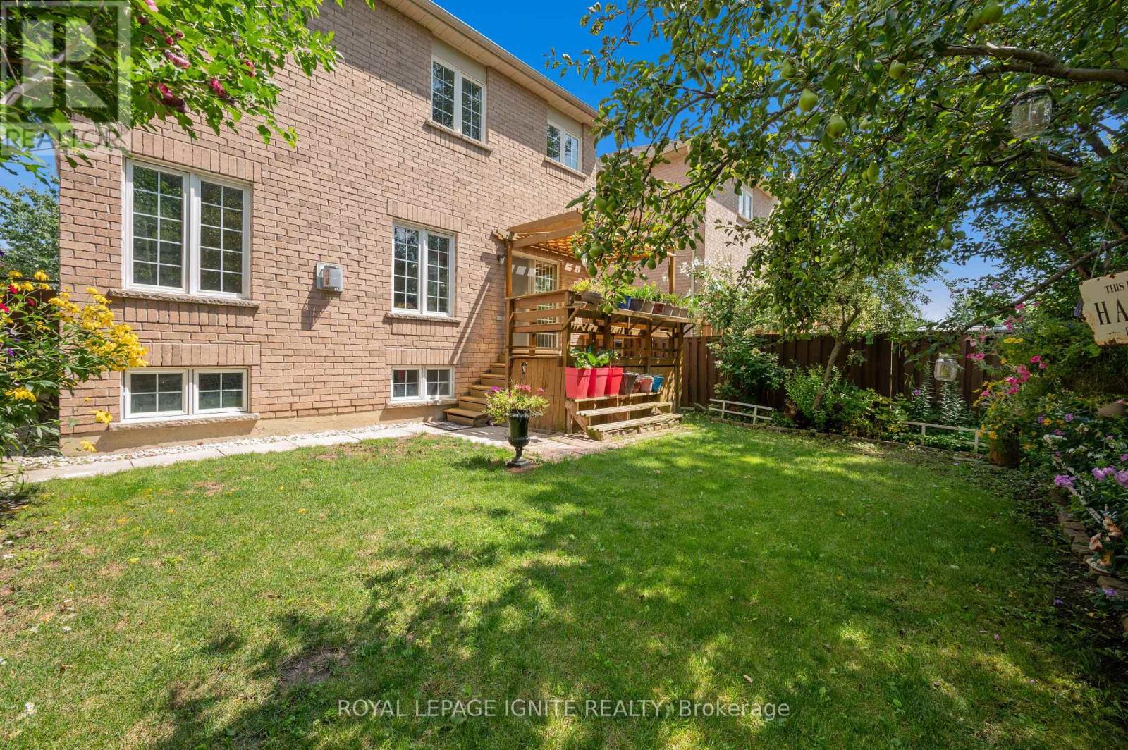 90 SIR JACOBS CRESCENT - 45