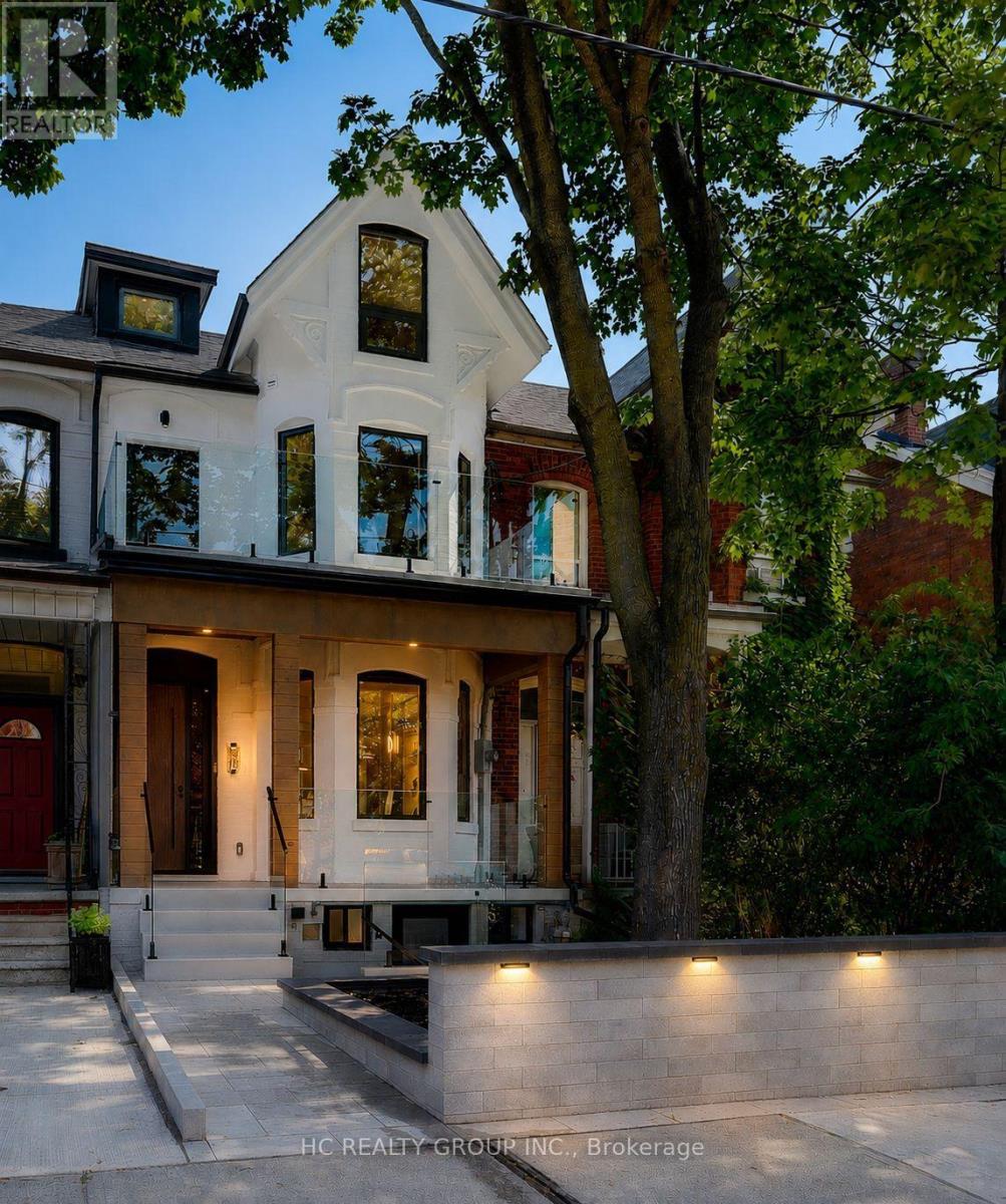 Photo of 385 Manning Avenue