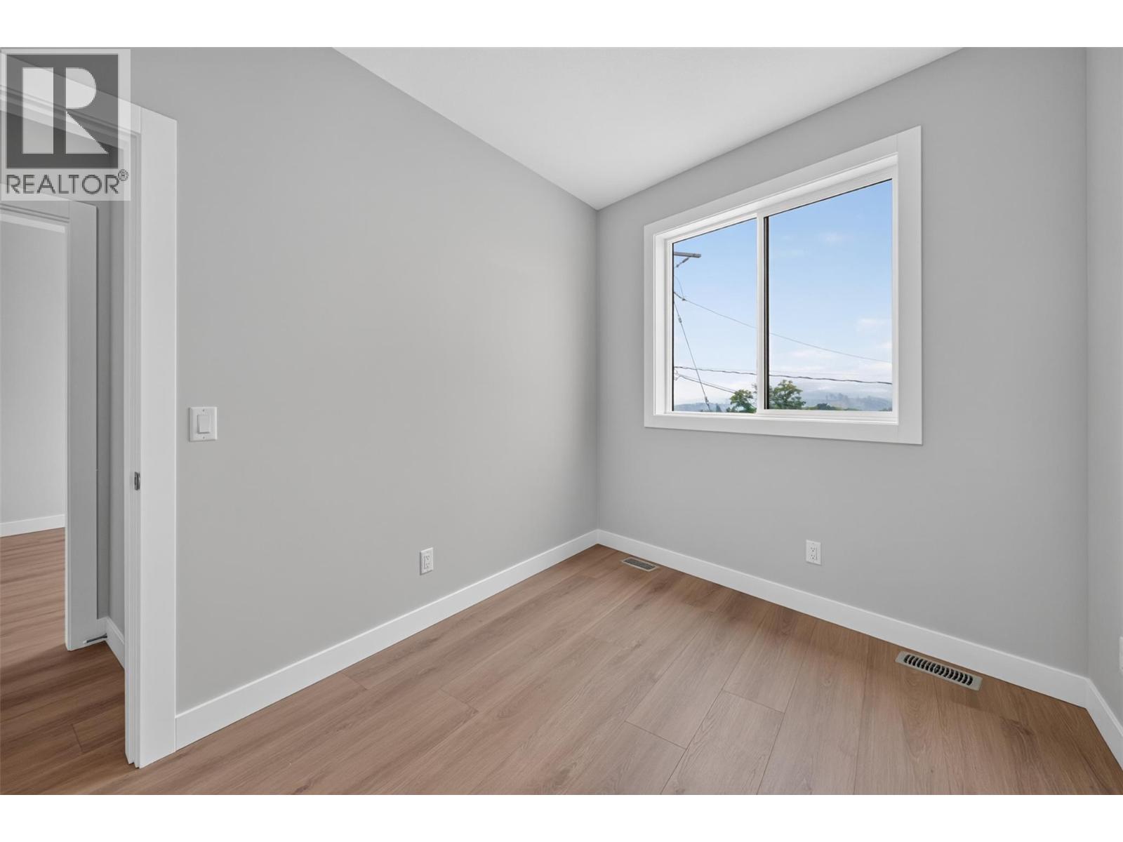 #3 2009 39 Avenue - Image 20
