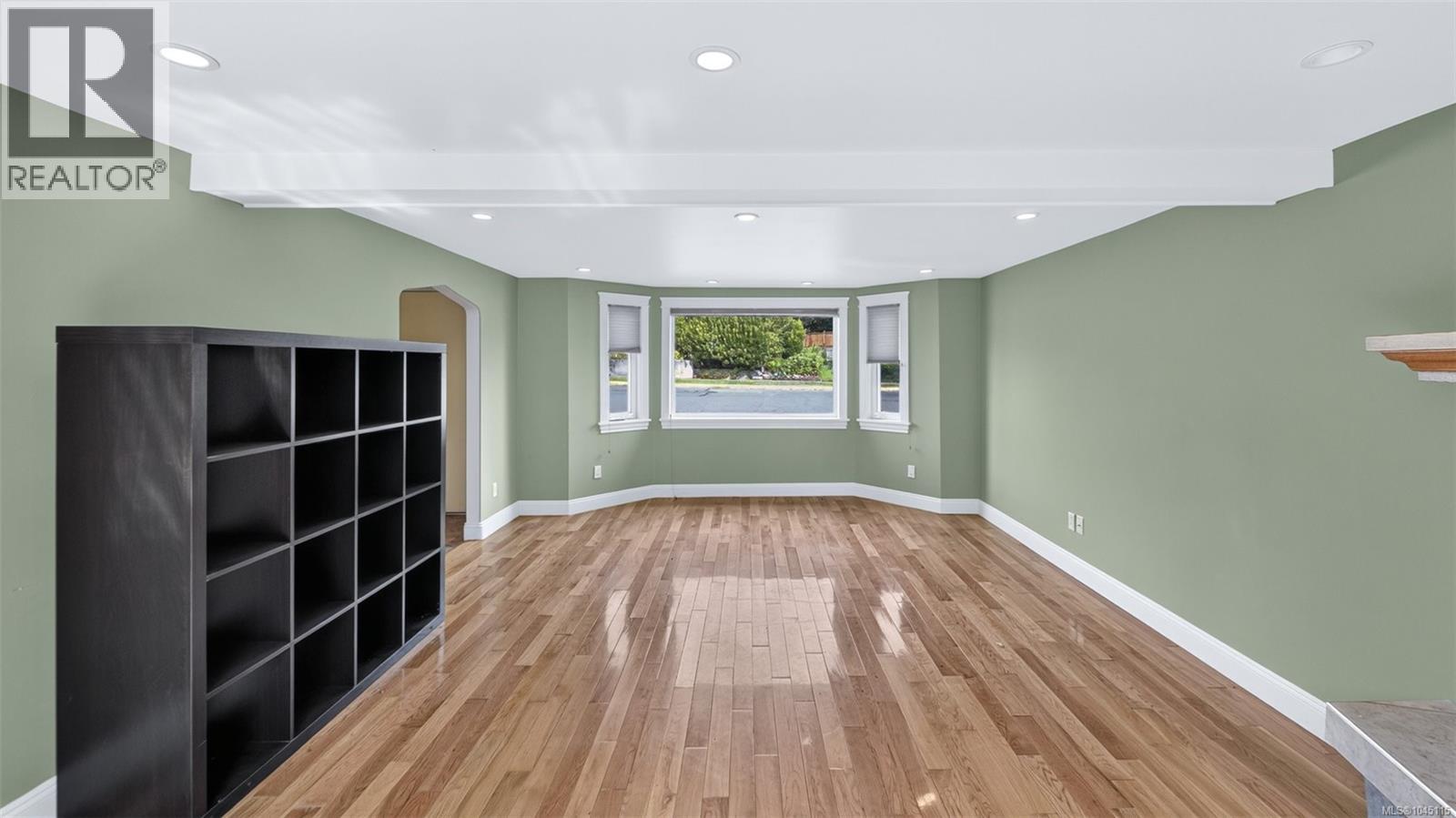 9 Camden Ave - 14