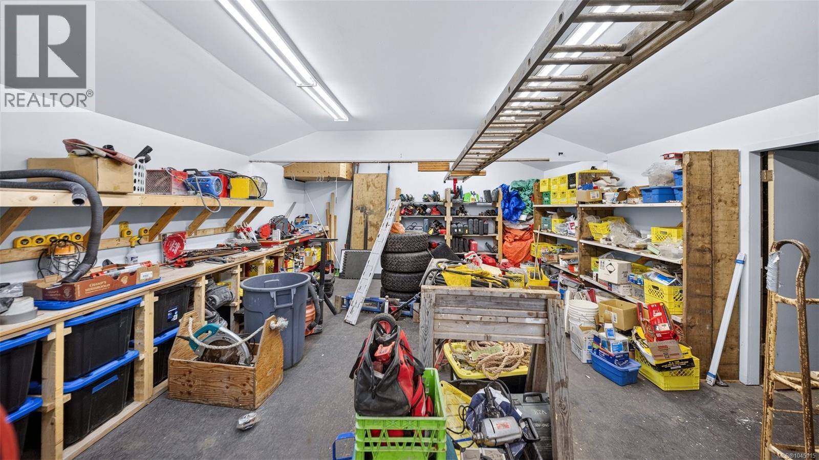 9 Camden Ave - Image 34