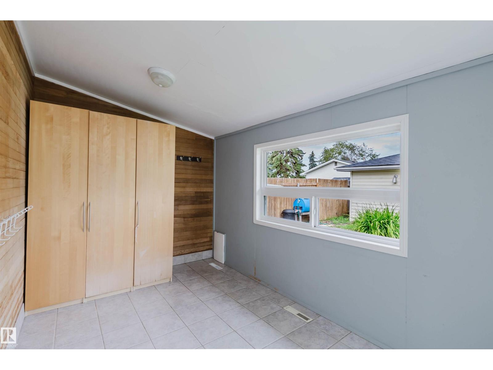 11736 35A AV NW - 34