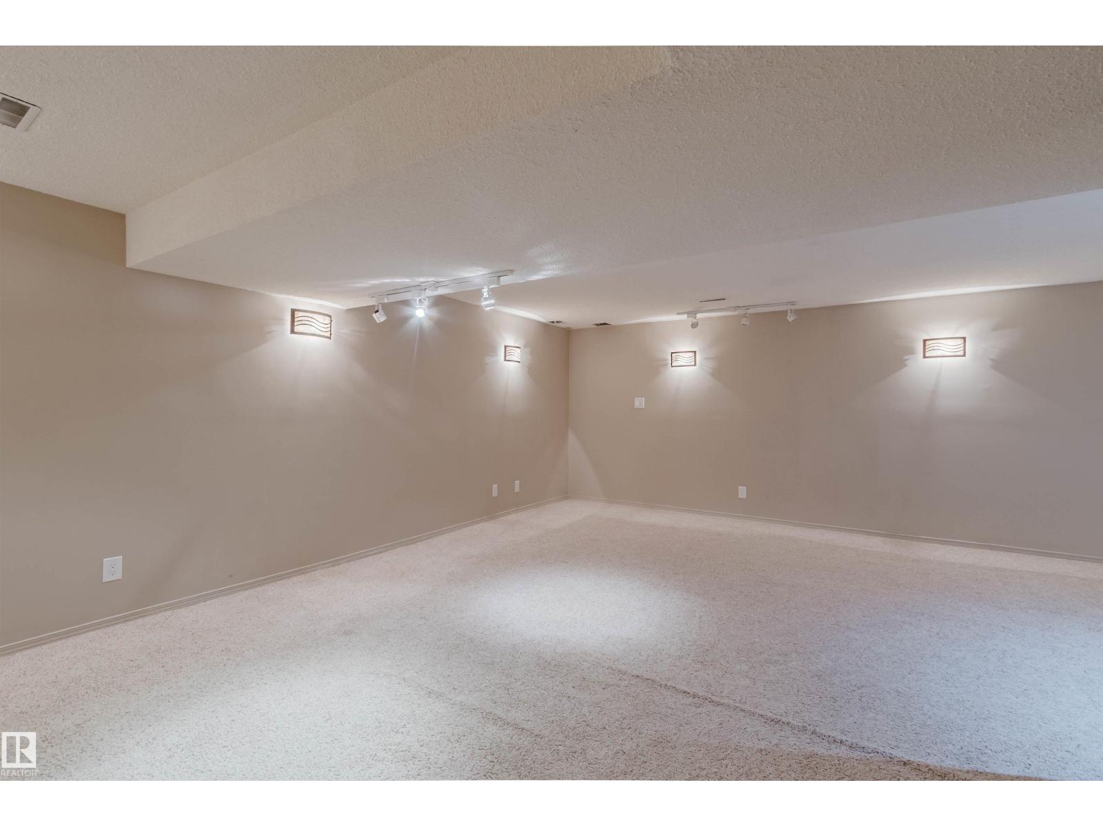 11736 35A AV NW - 51