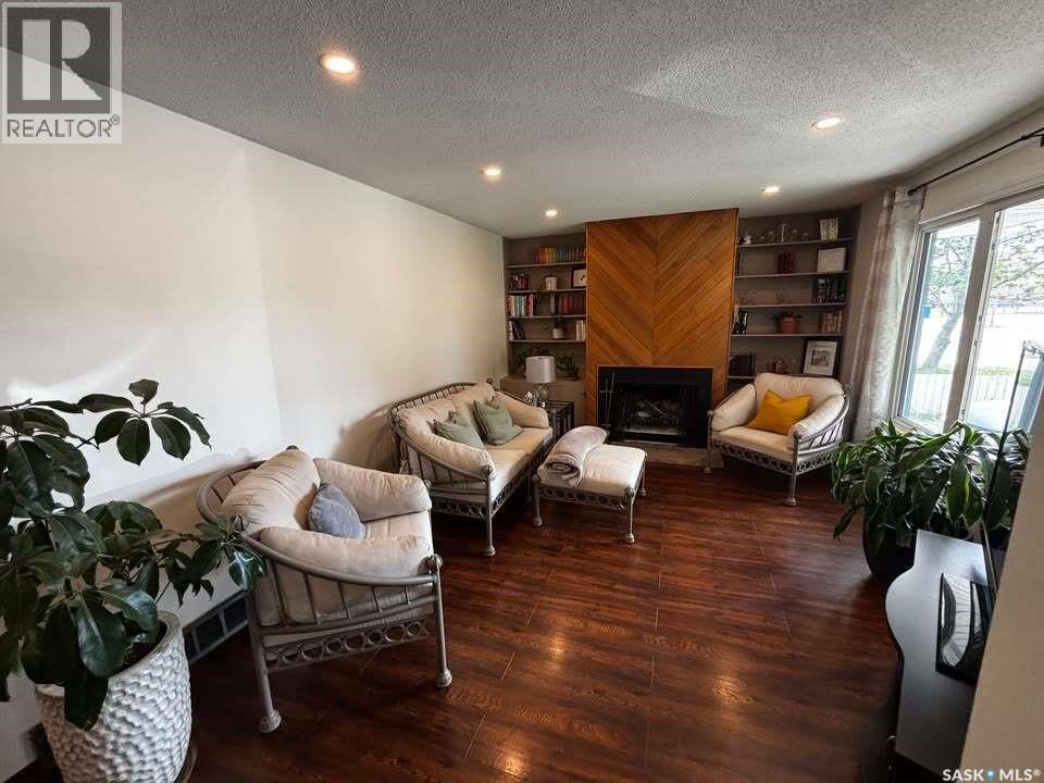 195 Wells STREET - 5