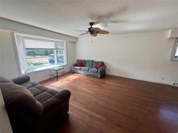 Living room - 14 Cherry Street, Pine Falls, MB R0E1P0 Photo 7