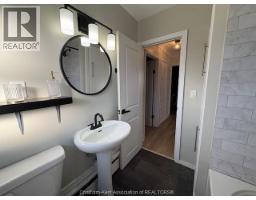 119 Lorne Avenue, Wallaceburg, ON N8A3Y9 Photo 26